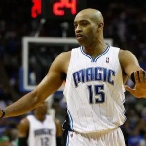 DB真人-卡特是四大分卫实力最差的？巅峰期的卡特人气之高，四大分卫之首|艾弗森|扣篮|体育赛事讨论|文斯-卡特|悉尼奥运会_新浪体育_新浪新闻